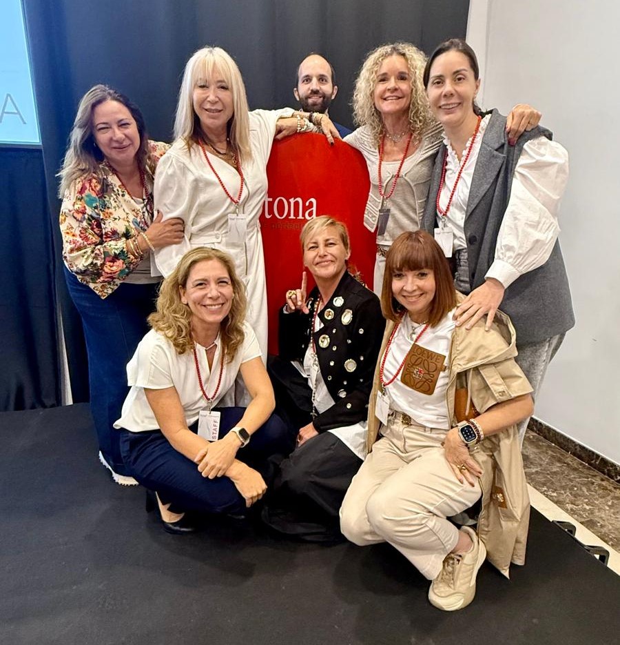 Dra. Lazzaletta ponente en el I simposio de FOTONA España