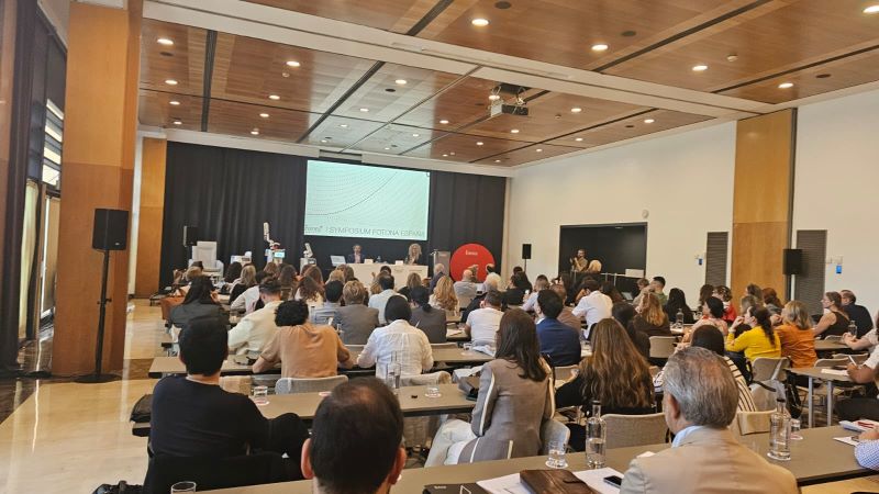 Dra. Lazzaletta ponente en el I simposio de FOTONA España